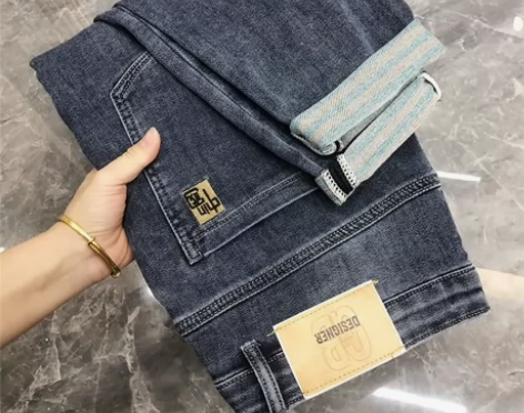 店里清仓，全新男士牛仔裤新款，年后清仓专柜...