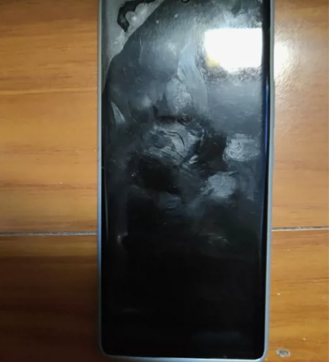 ?努比亚z50 使用时长短 几乎全新（膜上...