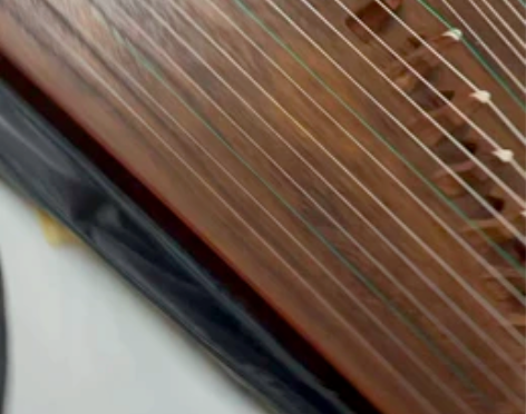 敦煌牌古筝双鹤朝阳 有琴包，送琴凳，谱架，...