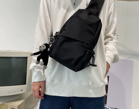 新款斜挎包男胸包百搭单肩包男士休闲男包嘻哈...