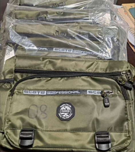 新款男包单肩斜挎包多口袋大容量做生意包男士...