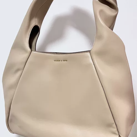 出CHARLES##amp；amp；KEI...