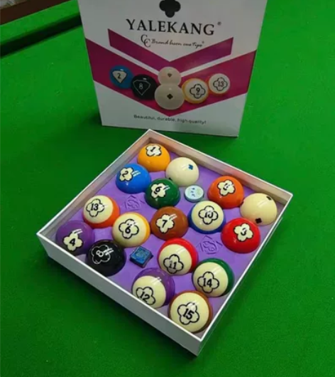 精品水晶台球厂销实物拍摄（专注台球俱乐部，...