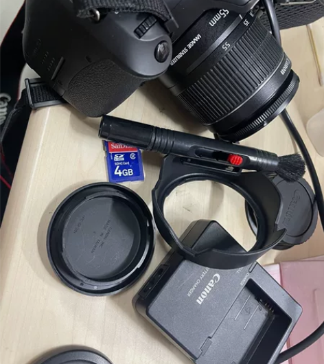 女生自用佳能600d18-55镜头,这个镜...