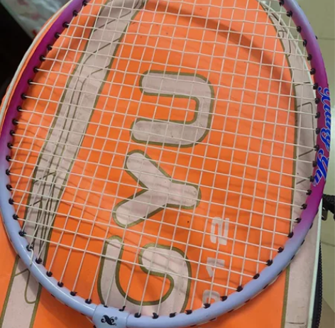 羽毛球拍全新的就用过一次 15转 自取 感...