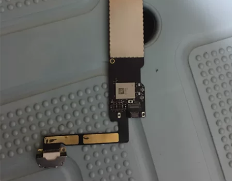 iPad mini2主板，不知好坏当配件出...