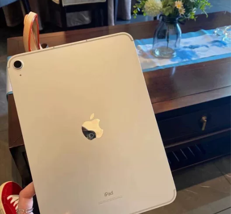 出一款闲置不用的iPad2020 128g...