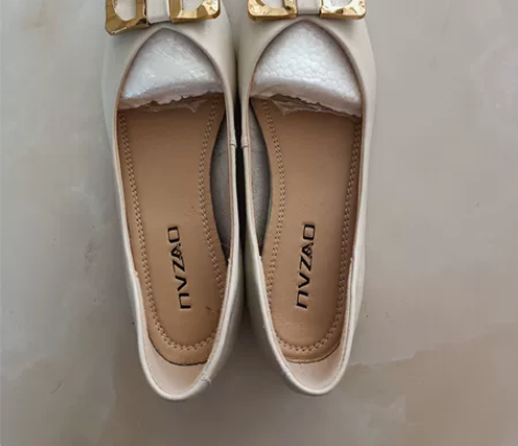 全新女兆内增高35码跟鞋，内增高2-3厘米...