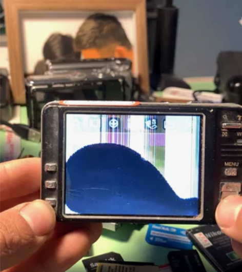 爱国者t1200。 开机镜头能伸出来，叶片...