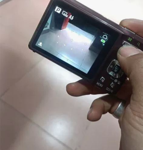 爱国者f100相机，读卡了，当配件机卖，1...