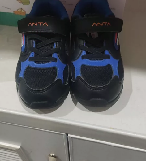 安踏28码 感兴趣的话点“我想要”和我私聊...