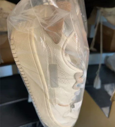 安踏板鞋 感兴趣的话点“我想要”和我私聊吧...