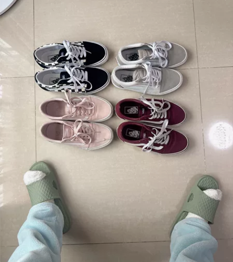 vans万斯女鞋滑板鞋，全是淘宝旗舰店买的...