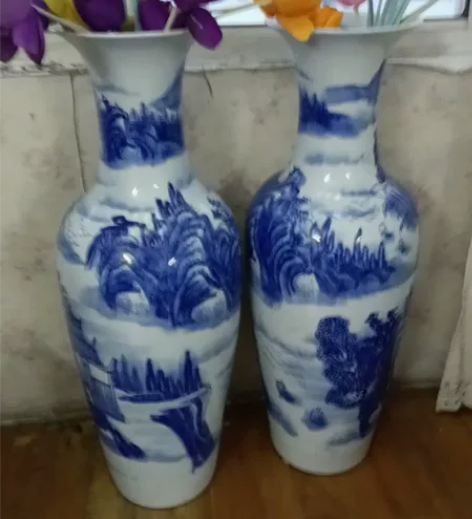 陶瓷双花瓶景德镇出品低价售出 感兴趣的话点...