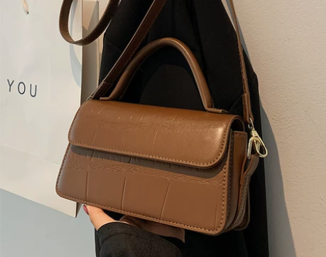 高级感小包包女2022新款潮百搭单肩斜挎包...