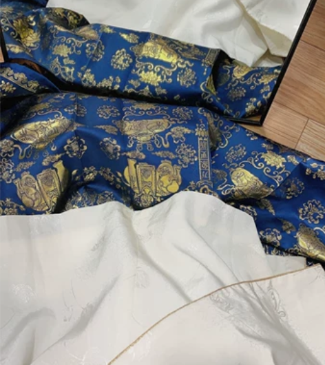 出一套太平有象，上白下蓝m码一套九成新19...