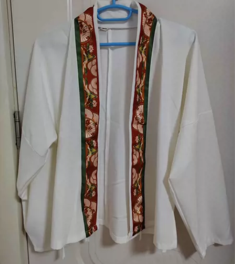 茗月萱飞机袖 尺码：s  衣长56 通袖长...