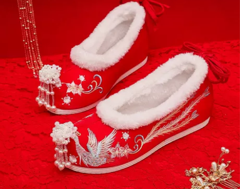 秀禾婚鞋汉服女鞋平底婚礼鞋中式新娘鞋加绒红...