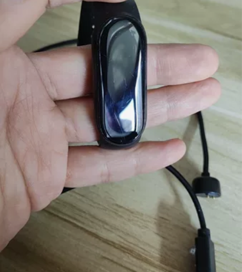 小米手环6 NFC版 有点划痕 正常使用没...