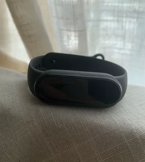 小米手环6NFC 男的勿拍 功能完好有划痕...