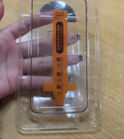 iPhone15钢化膜 这个新到的同款膜让...