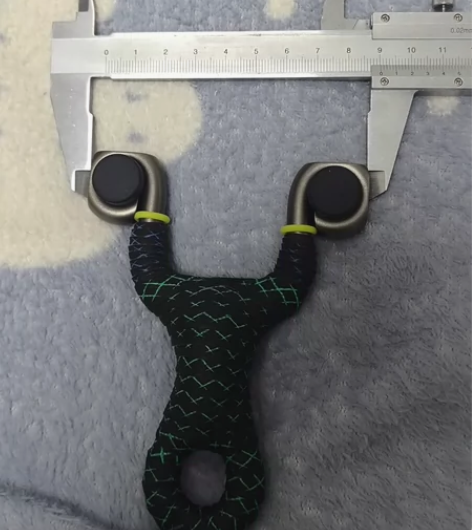 两把不锈钢冷弯传统弹弓一起打包卖了，8mm...