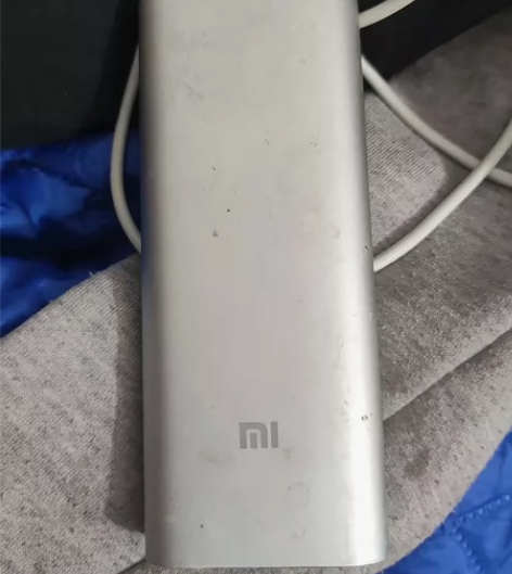 小米充电宝，16000，售出不退换 感兴趣...
