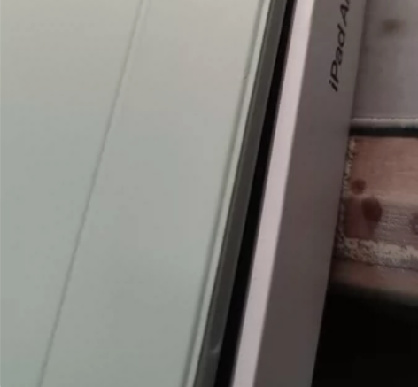 出平板air4 WiFi64G ，箱说全，...