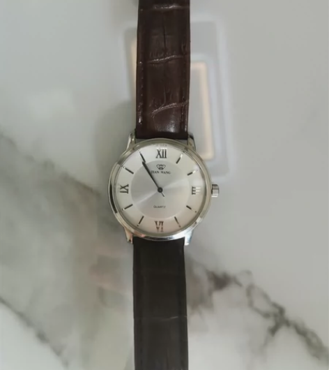 天王手表，男表皮带儿的，官网买正常将近50...