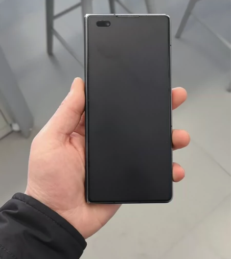 华为x2黑色有磕碰大小屏幕新，8+256原...