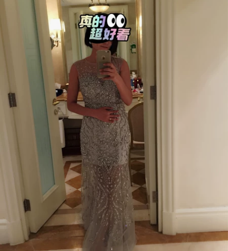 礼服，穿了一次，高档银色，钻石亮片相结合。...