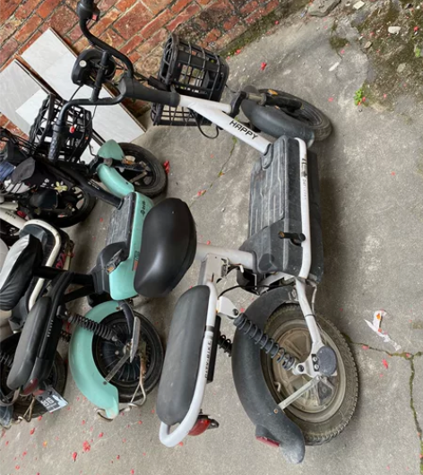 电动车跑20、30公里左右,一辆台铃、一辆...