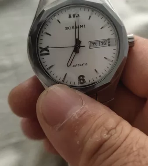 罗西尼手表！进口机芯！走不包走的好走的准配...