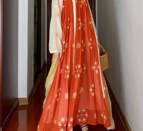 来料汉服端庄疯人院茕茕白兔上袄。 很厚实的...