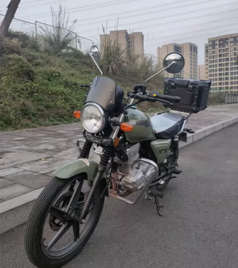 铃木酷飚150摩托车，2900多公里（缓慢...