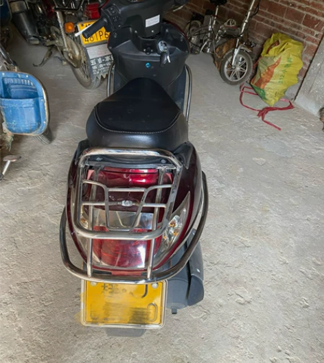 低价出售2021年5月上牌神鹰踏板车 高仿...