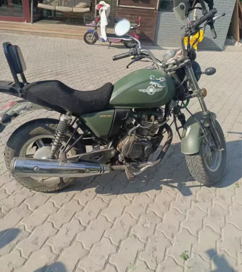 闲置摩托车，大甩卖了，17年的银钢迷你15...