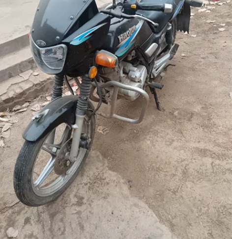 精品豪爵银豹125摩托车，一打火就着，跑了...