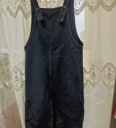 背带牛仔裙 闲置出?轻微穿着痕迹L￥18