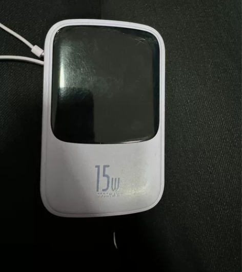 换手机出倍思充电宝10000毫安自带苹果线...