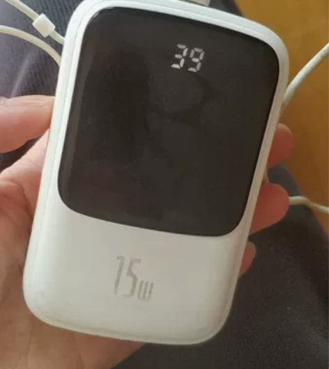 倍思 充电宝自带线10000毫安 苹果 1...