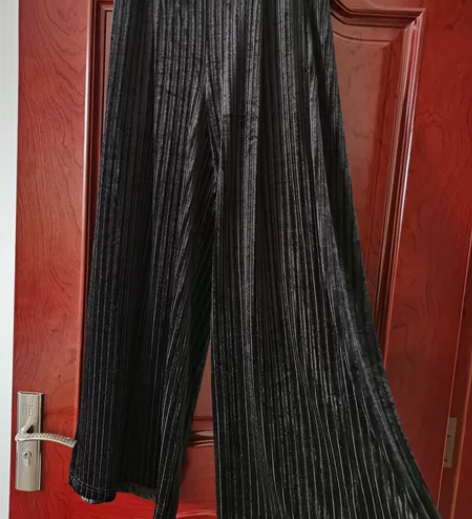 黑色丝绒阔腿裤，春夏款，拉夏贝尔旗下品牌，...