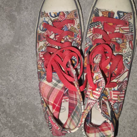 上海回力京东入手的 正品 闲置 两年前买的...