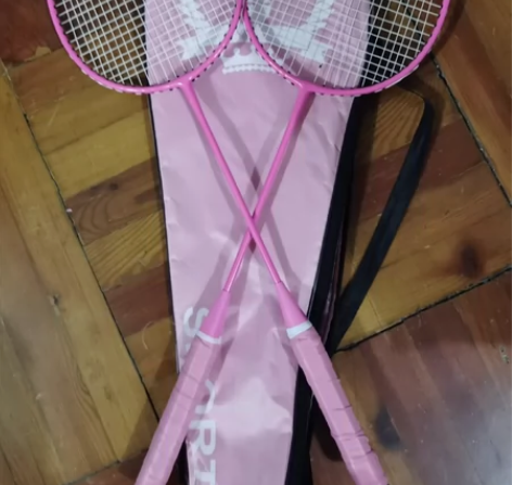 羽毛球拍、网球拍转让 1、8-9成新皇冠碳...