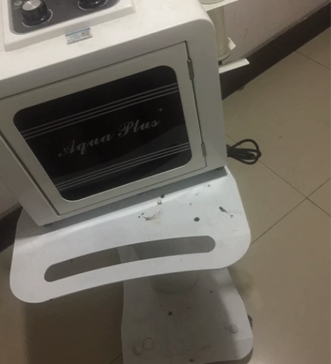 小气泡美容仪，皮肤管理综合仪器，现在只有底...