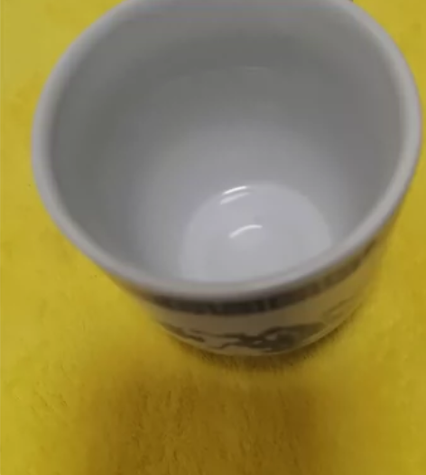 景德镇老瓷茶缸，双龙戏珠茶杯，没有盖，瑕疵...