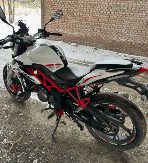 22年贝纳利红宝龙150一万五多公里加护杠...