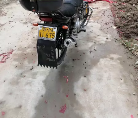 雅马哈天剑欧三125摩托车成色八九成新，原...