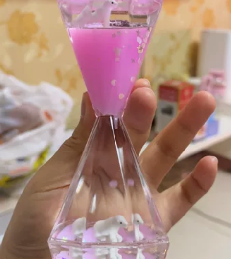 盲盒流沙摆件笔筒，全新的，实物挺好看的。佛...