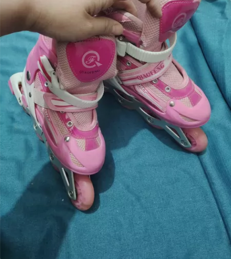 溜冰鞋35-38穿，滑冰鞋女孩，微脏，别的...